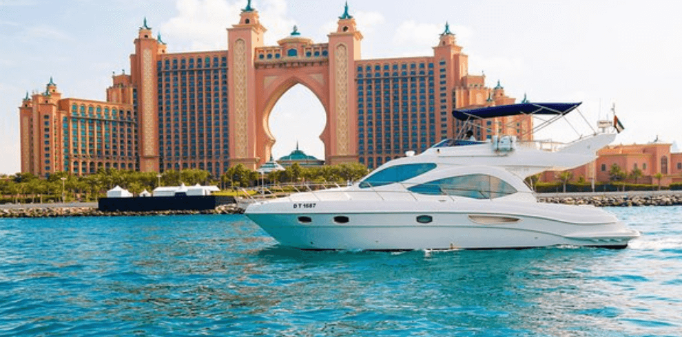 Luxury Yacht Charter in Dubai